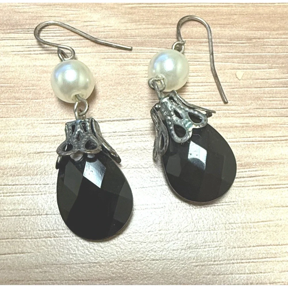 Black Faceted‎ Teardrop Pearl Dangle Earrings Vintage Gothic